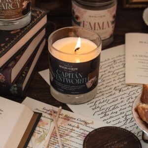 Velas Book & Glow "Capitan Wentworth"