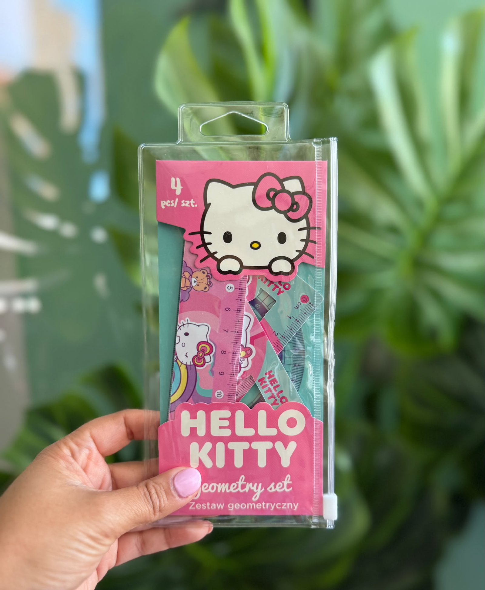 WhatsApp Image 2026-05-15 at 16.04.40 SET DE GEOMETRIA HELLO KITTY COOLPACK - Imagen 1